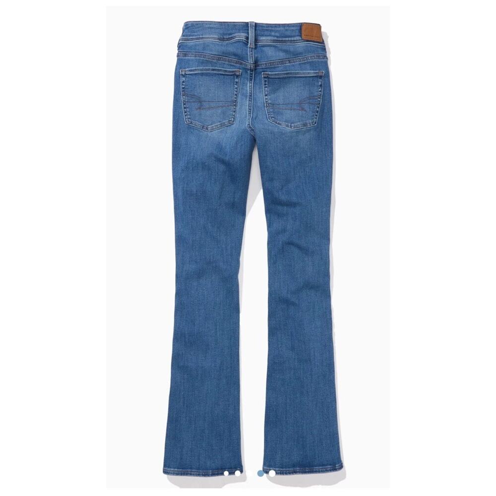 AE Low-Rise Kick Bootcut Jean NWT Women’s Size 12 Short - Picture 4 of 15